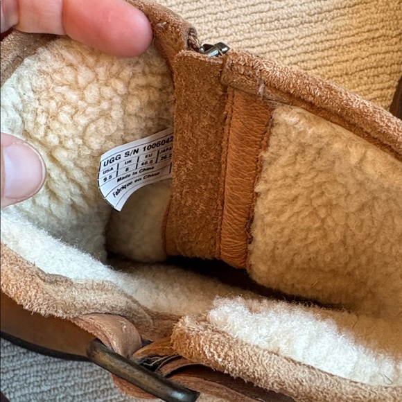 UGG Chaney Chestnut Boots - Picture 7 of 9